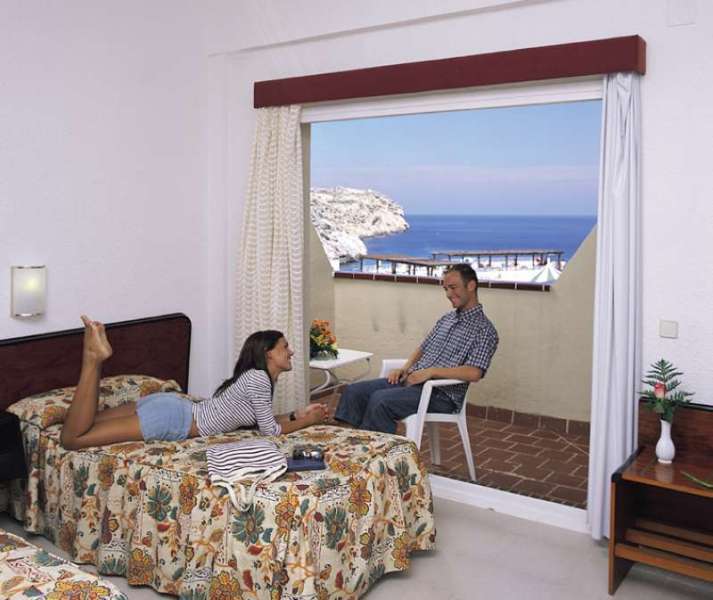 Globales Simar Hotel Cala de Sant Vicenc Eksteriør billede